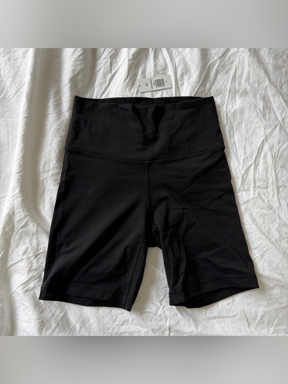 ARITZIA TNA Atmosphere shorts black 5” high-waisted biker short